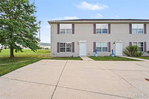 1055 Arlington WAY, Warrenton, MO 63383