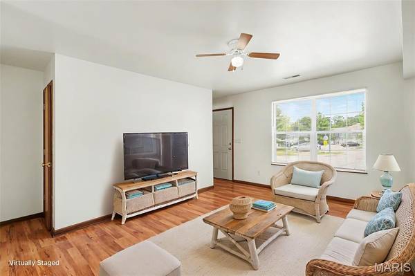 1055 Arlington WAY, Warrenton, MO 63383