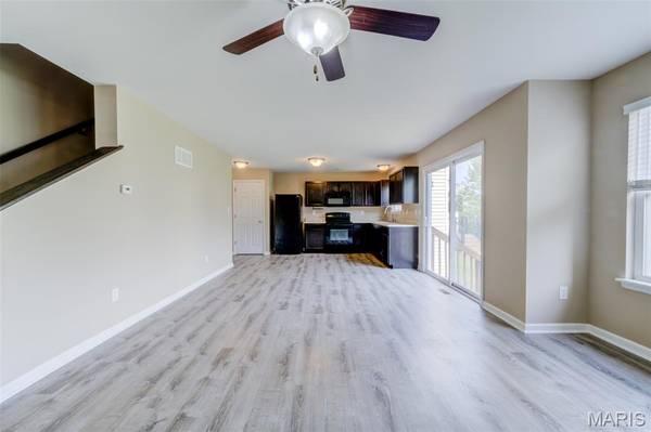 1844 Sterling Oaks DR, St Peters, MO 63376