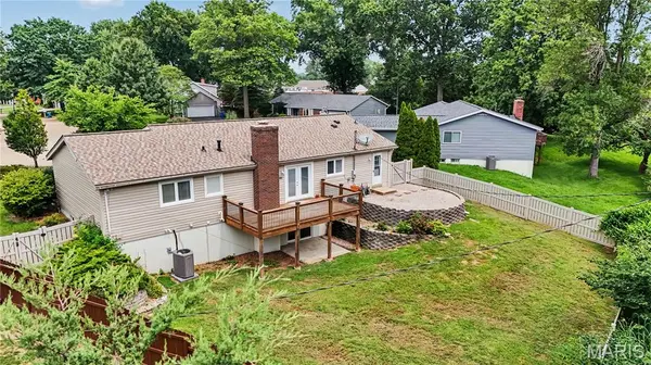 50 White Plains DR, Chesterfield, MO 63017