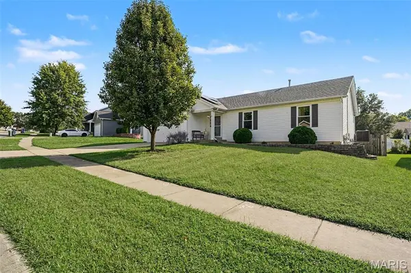 130 Stone Post LN, Wentzville, MO 63385