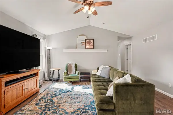 130 Stone Post LN, Wentzville, MO 63385
