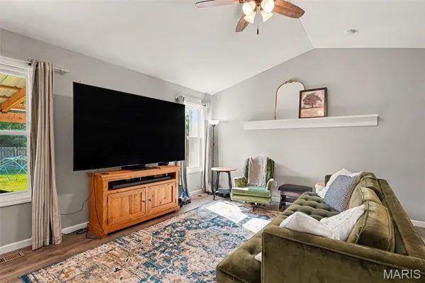 130 Stone Post LN, Wentzville, MO 63385