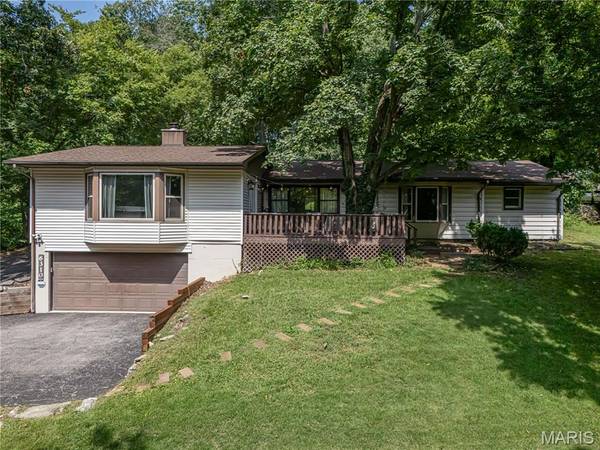 6310 Heintz RD, Oakville, MO 63129