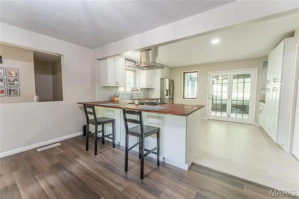 6310 Heintz RD, Oakville, MO 63129