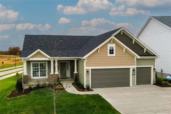 401 Farmhouse DR, O'fallon, MO 63385