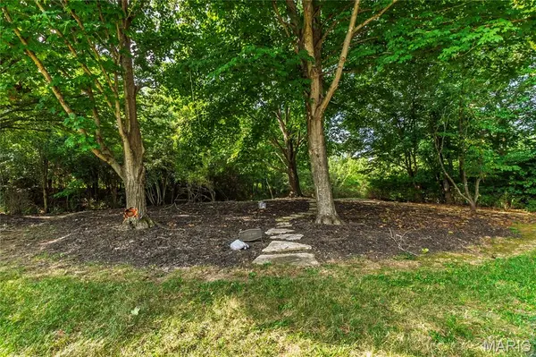 17507 Summit View Place CV, Glencoe, MO 63038