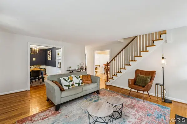 703 Edwin AVE, St Louis, MO 63122