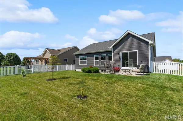 3914 Narrow Leaf LN, Swansea, IL 62226