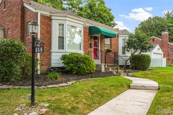 659 Deerhurst DR, St Louis, MO 63119