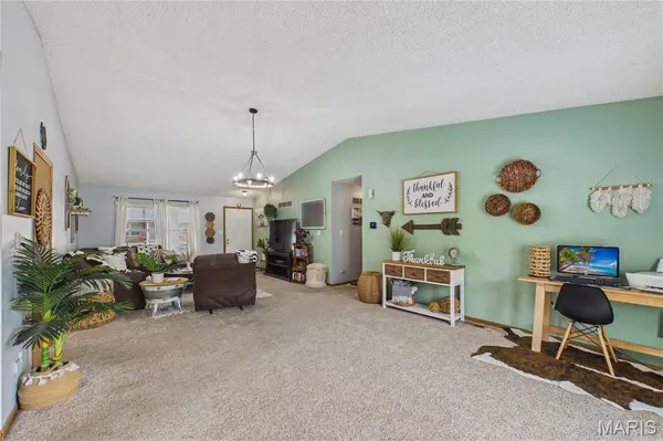 2172 Larkspur LNDG, Imperial, MO 63052