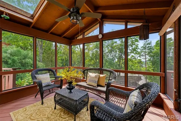 13116 Huntercreek Ridge RD, Des Peres, MO 63131