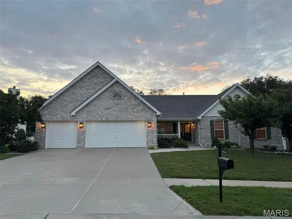 727 Hawk Run DR, O'fallon, MO 63368
