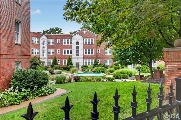 7745 Kingsbury BLVD #12, Clayton, MO 63105