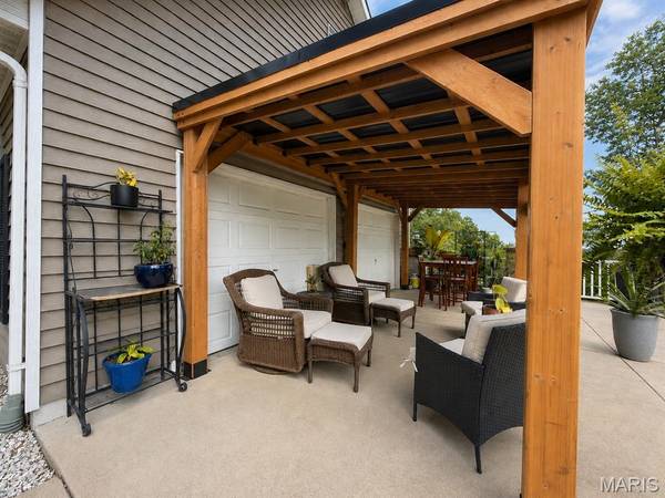 2365 Rock N Horse Farms DR, Festus, MO 63028