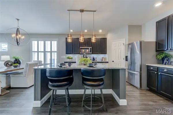1039 Silo Bend DR, Wentzville, MO 63385