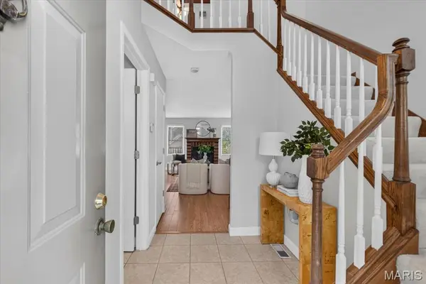 16252 Lea Oak CT, Chesterfield, MO 63017