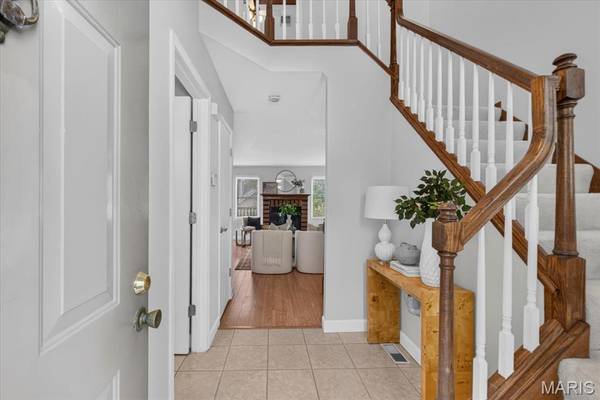 16252 Lea Oak CT, Chesterfield, MO 63017