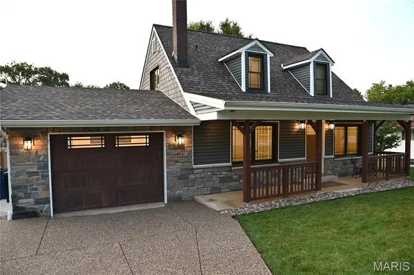 939 Rayburn AVE, Crestwood, MO 63126