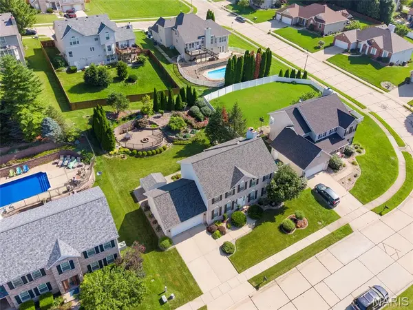14 Grandbrook BLVD, Collinsville, IL 62234