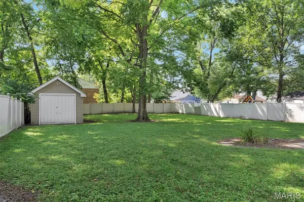 419 S Van Buren AVE, Kirkwood, MO 63122