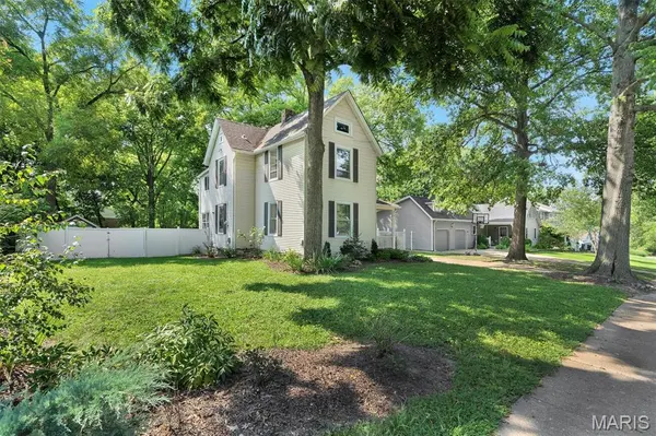419 S Van Buren AVE, Kirkwood, MO 63122