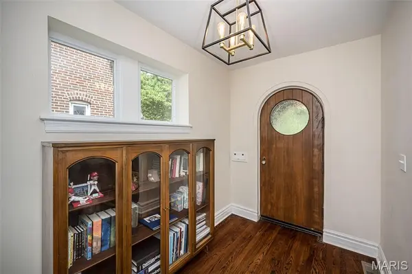 4000 Loughborough AVE, St Louis, MO 63116