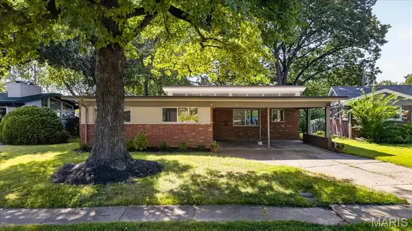 931 Dalkeith LN, St Louis, MO 63132