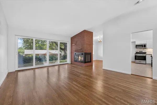 931 Dalkeith LN, St Louis, MO 63132
