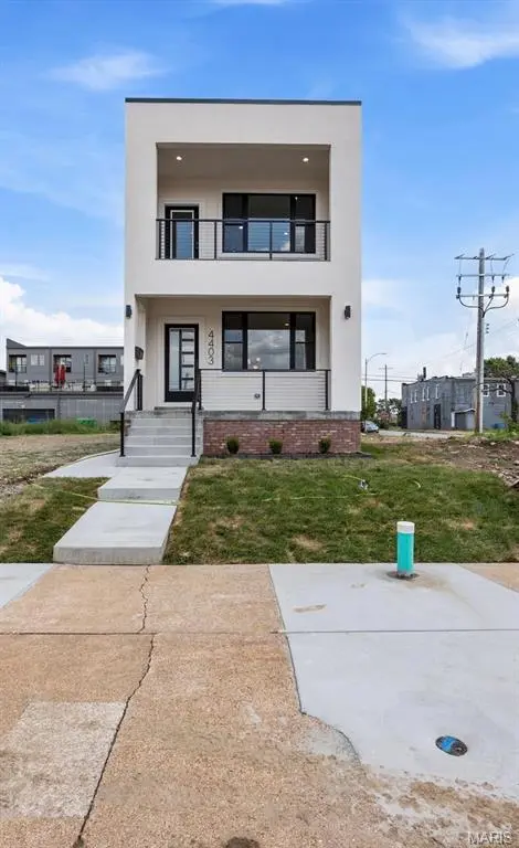4403 Hunt AVE, St Louis, MO 63110