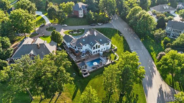 5 Shelbourne Wood CT, Weldon Spring, MO 63304