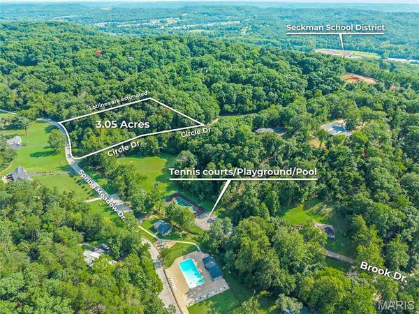 5002 Circle DR, Imperial, MO 63052