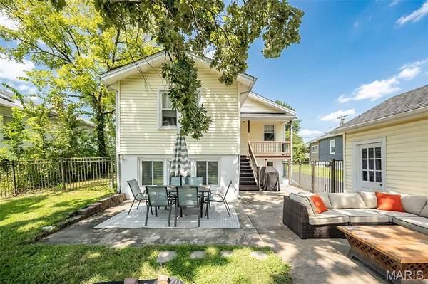 8834 Pine AVE, Brentwood, MO 63144