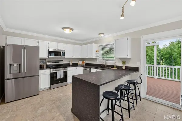 1761 Fairview Farms CIR, Wentzville, MO 63385