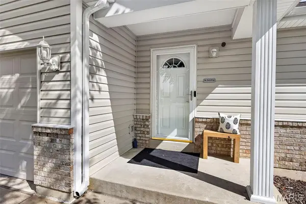 1761 Fairview Farms CIR, Wentzville, MO 63385