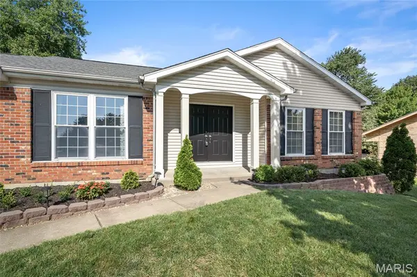 1157 Spencer RD, St Peters, MO 63376