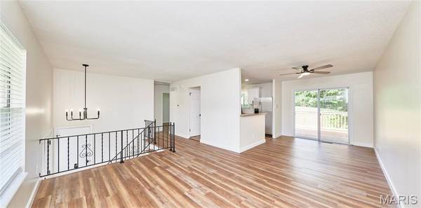 1771 Redcoat DR, Maryland Heights, MO 63043