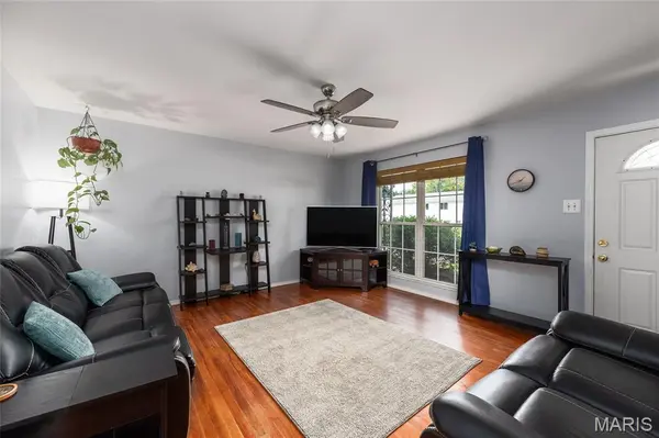 1133 Fordyce LN, St Charles, MO 63303