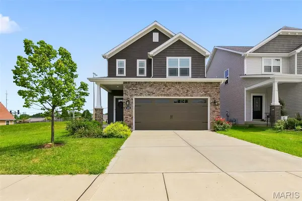 135 Woodline CT, St Peters, MO 63376