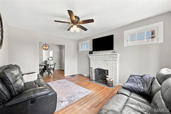 8748 Pine AVE, St Louis, MO 63144