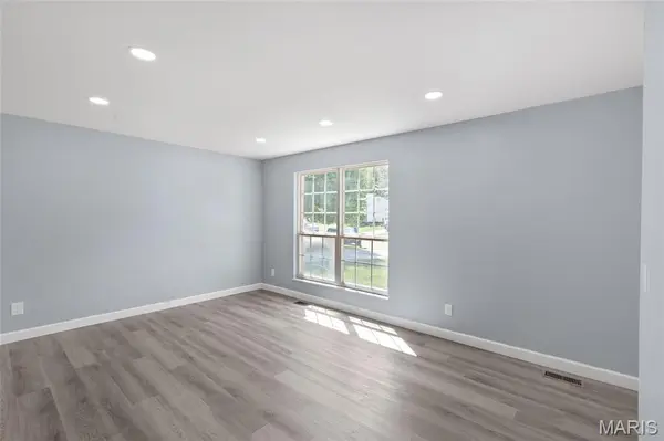 1107 Winter Park DR, Fenton, MO 63026