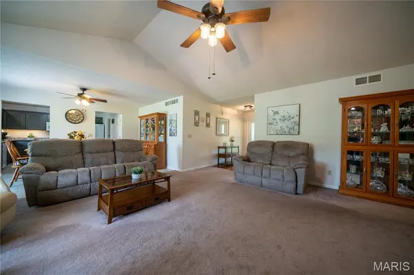 5111 E Flamingo DR, Hallsville, MO 65255