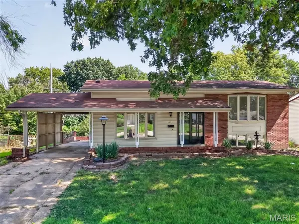 1675 Central pkwy Pkwy, Florissant, MO 63031