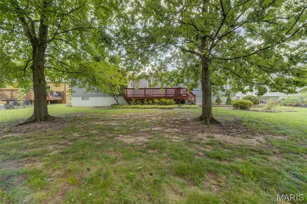 715 Shallowcreek VW, Manchester, MO 63021