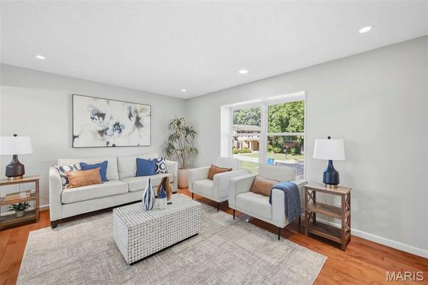 6 Otley CT, Ballwin, MO 63011