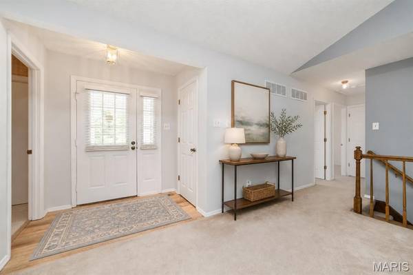 912 Gastorf PL, Florissant, MO 63031