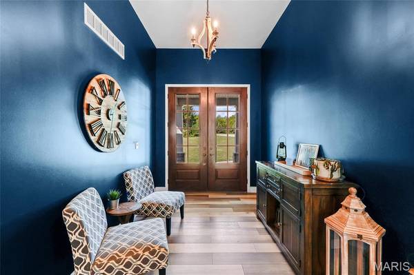 1402 Circle Hill DR, Hillsboro, MO 63050