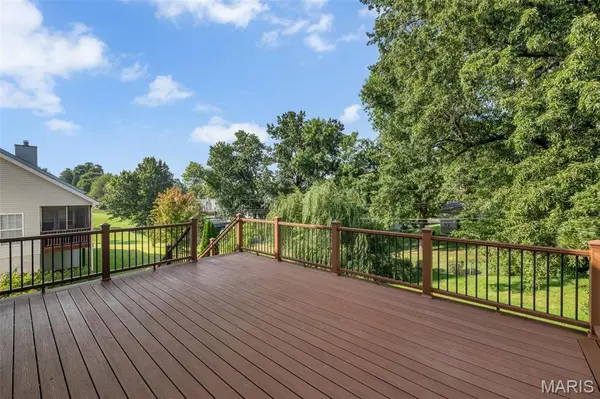 1016 Gardenbridge PL, St Charles, MO 63303