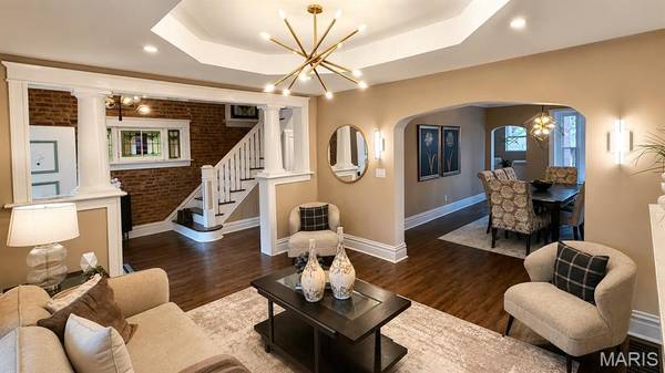 5849 De Giverville AVE, St Louis, MO 63112