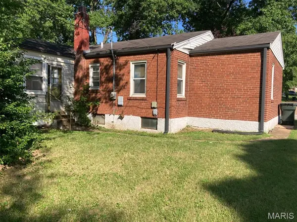 942 Melvin AVE, St Louis, MO 63137